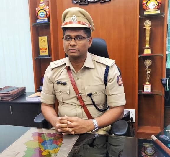 ಆರ್‌ಎಸ್‌ಎಸ್‌ ಮುಖಂಡನ ಮನೆ ಮೇಲೆ ಪೊಲೀಸ್​ ದಾಳಿ: ದ ಕ ಎಸ್ಪಿ ಗೆ ಹೈಕೋರ್ಟ್​ ನೋಟಿಸ್..!